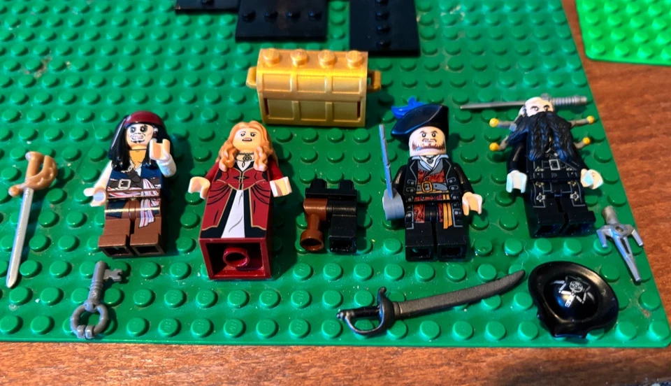 Pirates of the Carribbean lot POTC Minifigures Jack, Black, Barbosa, Turner , - Image 4 of 4
