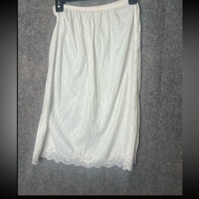 Belle Fleur Women Size Small ivory nylon blend lace trim vintage slip skirt