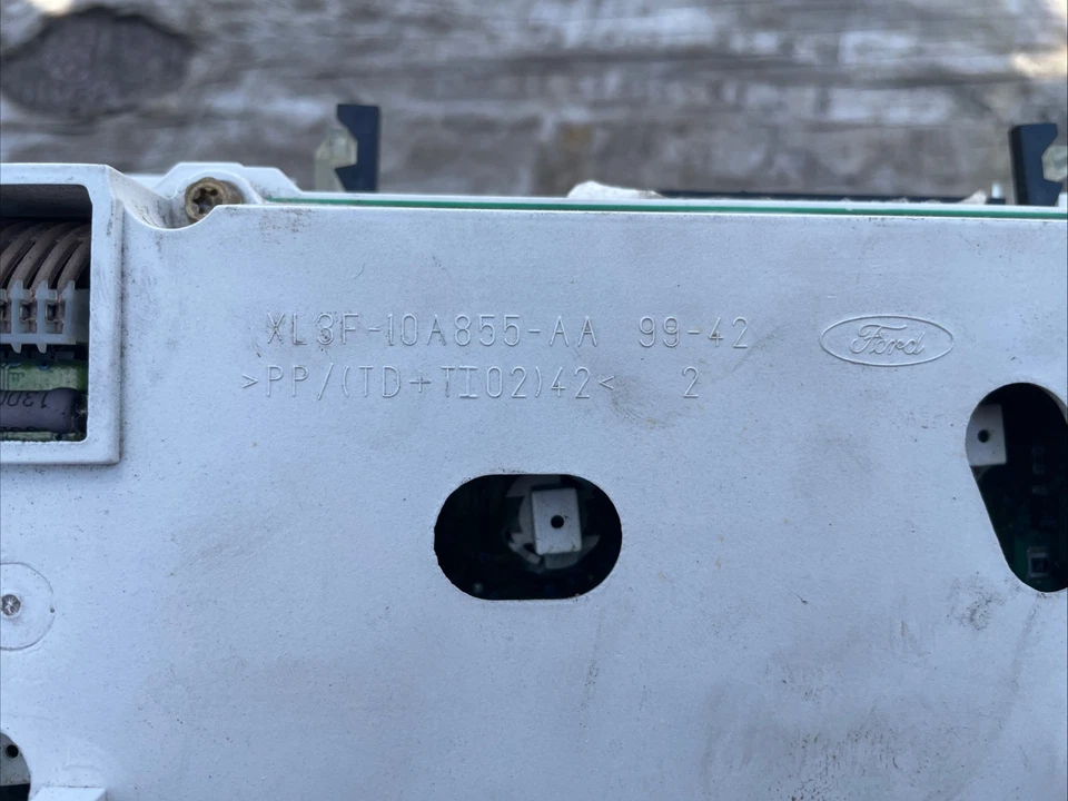 Cuadro velocímetro medidor instrumento Ford F150 F250 F350 2002-2004 fabricante de equipos originales Foto 3 de 3