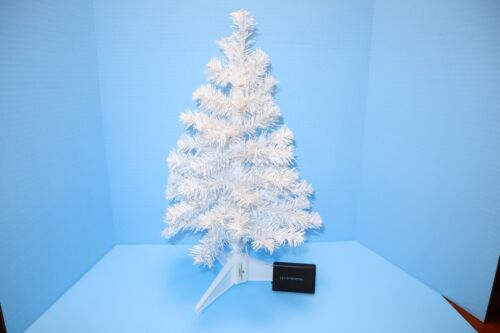Hallmark Keepsake MINIATURE WHITE PRE-LIT TREE with 30 LED Lights BRAND NEW MINT - Picture 1 of 8