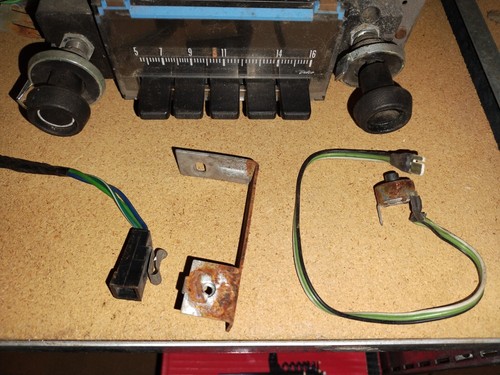 AM RADIO CHEVELLE MONTE 71 72 SPEAKERS FADER CONTROL HARNESS BRACKET WIRING - Picture 4 of 4