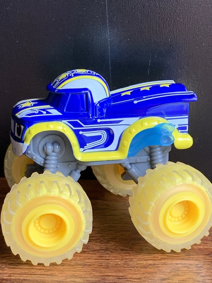 Camión fundido a presión Blaze and the Monster Machines Robot Rider Darington Mattel 2014 Foto 2 de 4