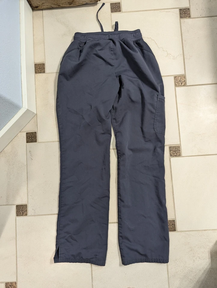 Womens XS Scrubs Lot Of 2 Koi, Scrubstar, One Tall, One Reg Size - Image 4 of 4