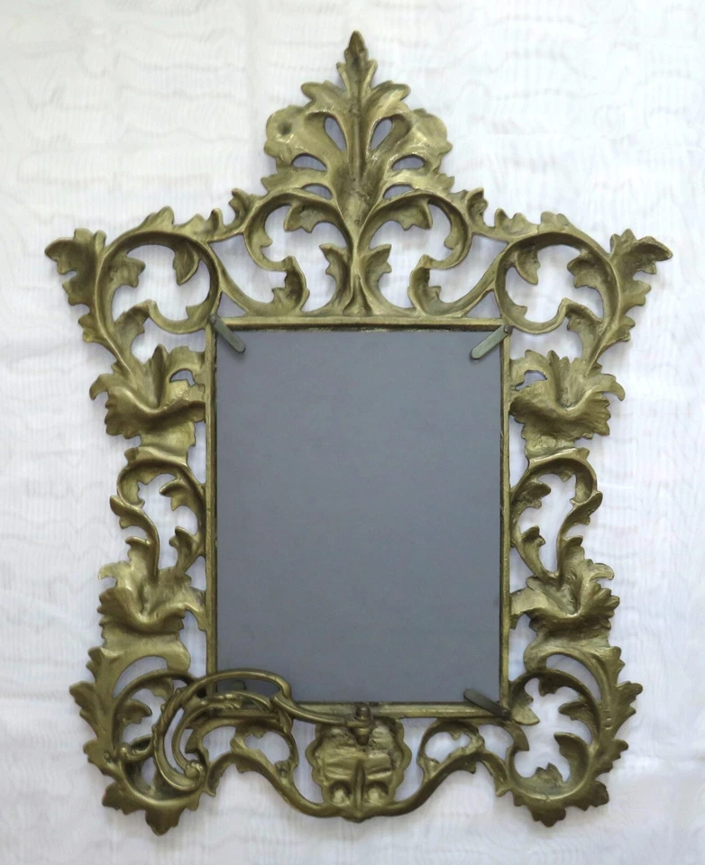 Espejo de mesa grande antiguo de metal fundido dorado estilo rococó francés de pie libre Foto 2 de 3