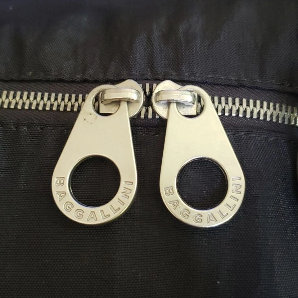 Baggallini Travel Duffel Black Nylon Tote Overnight Carry On Bag Water Resistant - Image 3 of 4