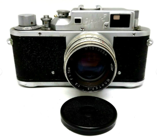 Zorki 3M 35mm film camera, with Jupiter-8 50mm f/2 Red P