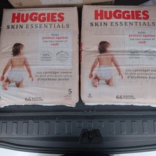 Huggies Skin Essentials Diapers - Size 5 - 132 Count 0.38 per diaper