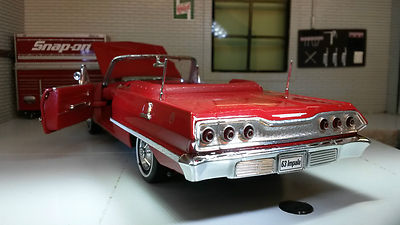 1:24 Chevrolet Impala Cabrio Model 1963 Diecast G Scale Car