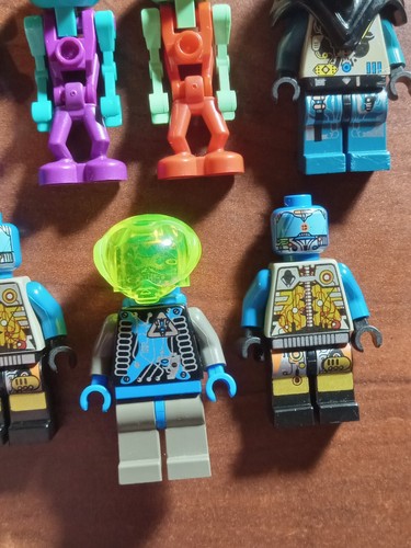 Lego Classic Space UFO CMF Minifigure Lot Retro Life On Mars Zotaxian Alien - Picture 5 of 8