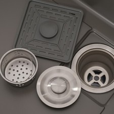 Stainless Steel Built-in Kitchen Sink Multifunctional Sink With Pull Out Faucet