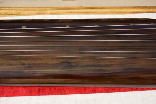 Professional Chinese Aged Fir Guqin 7-stringed Zither Instrument -- 專業古琴(老杉木/連珠) - Picture 6 of 12