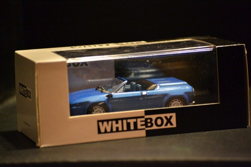 Lamborghini Jalpa Spyder Prototype 1987 Limited Edition vehicle in scale 1/43 - Picture 6 of 6