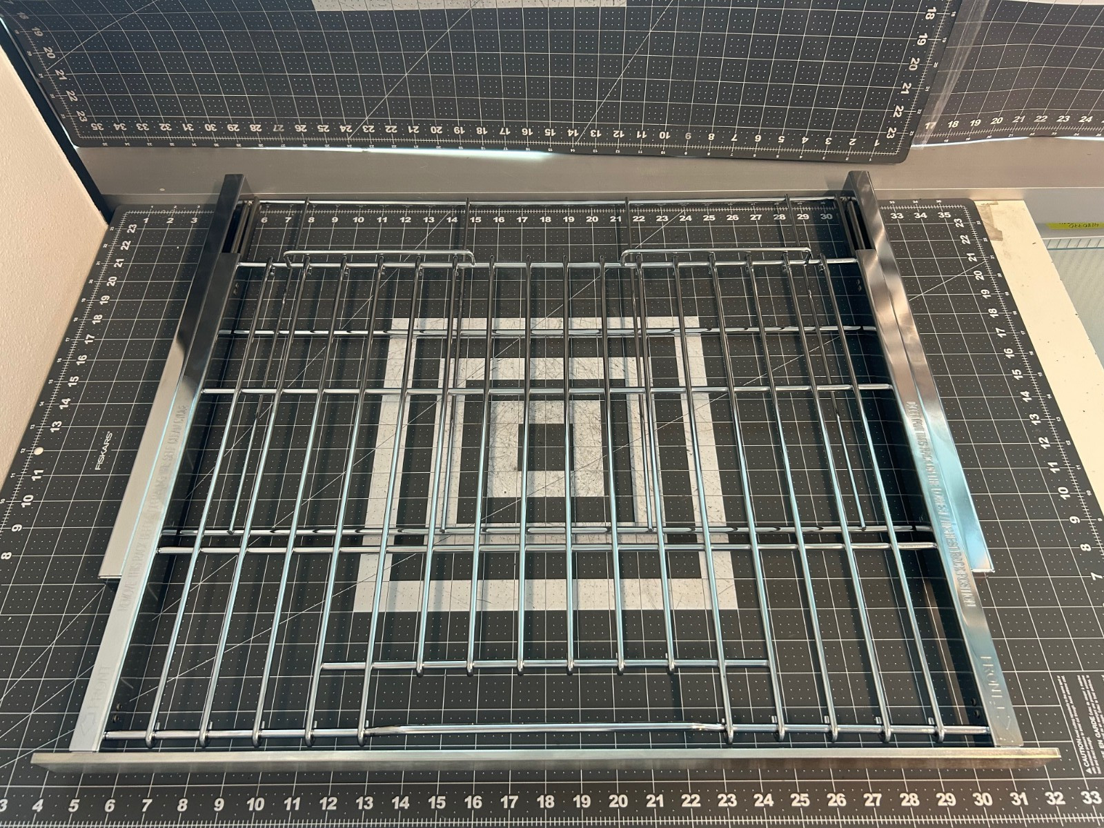 NEW Dacor Range Oven Slide Rack P# DOP36M96GLM-DA