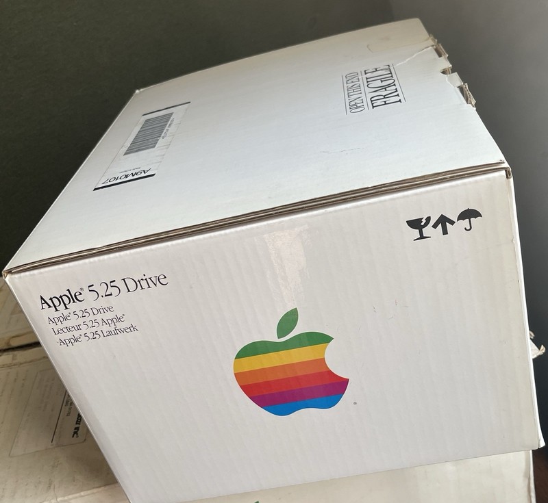 Vintage Apple 5.25 Drive for Apple II Original Box Manuals & Packaging Apple II