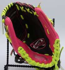 Rawlings WPL95DSP Players Series Youth Ball Glove Pink Right Hand Throw