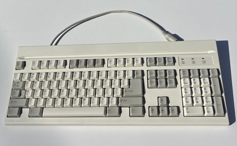 Mitsumi Model:  KPQ-E99ZC-12 - Vintage Keyboard:  5-Pin DIN Excellent Conditi