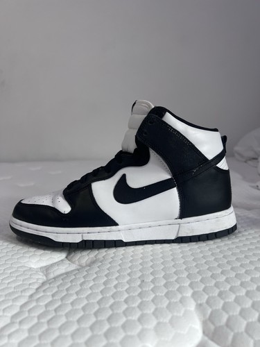 High-Top Panda Dunks - Picture 6 of 7