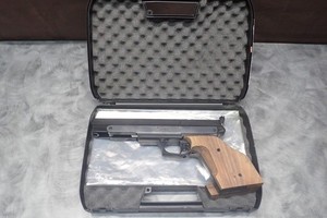 Air Venturi V10 .177 Cal Single Stroke Pneumatic Match Air Pistol Made In Spain