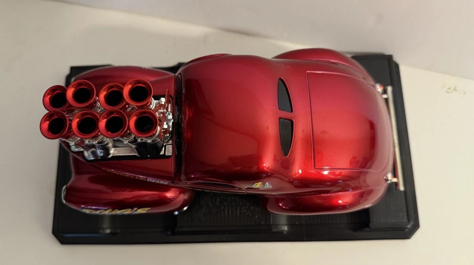 Muscle Machines '33 1933 Willys Coupe WILLY THE KID GASSER 1:18 Diecast Red - Image 3 of 4