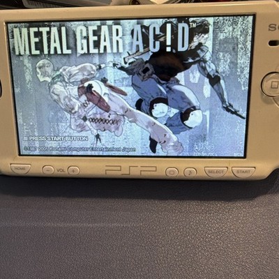 Sony PSP 2000 White Clean 128 Mb Sd Card Games Charging Cord Fast Shipping
