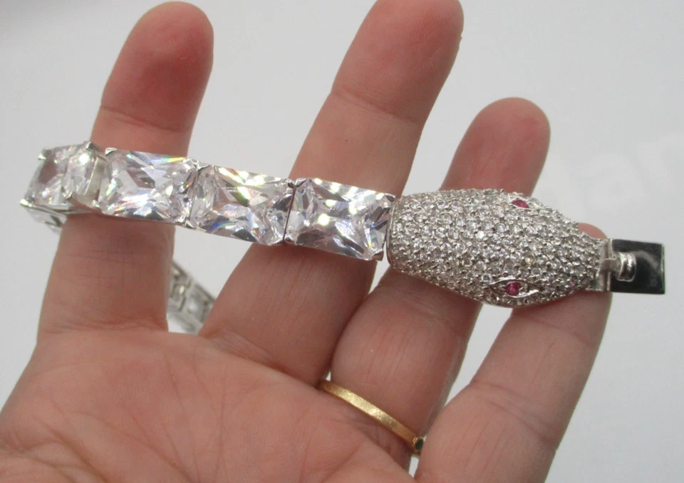 PULSERA DE ESLABONES DE CRISTAL NEGRO con PAVÉ BROCHE DE CABEZA DE SERPIENTE DE CRISTAL DE SWAROVSKI Foto 2 de 4