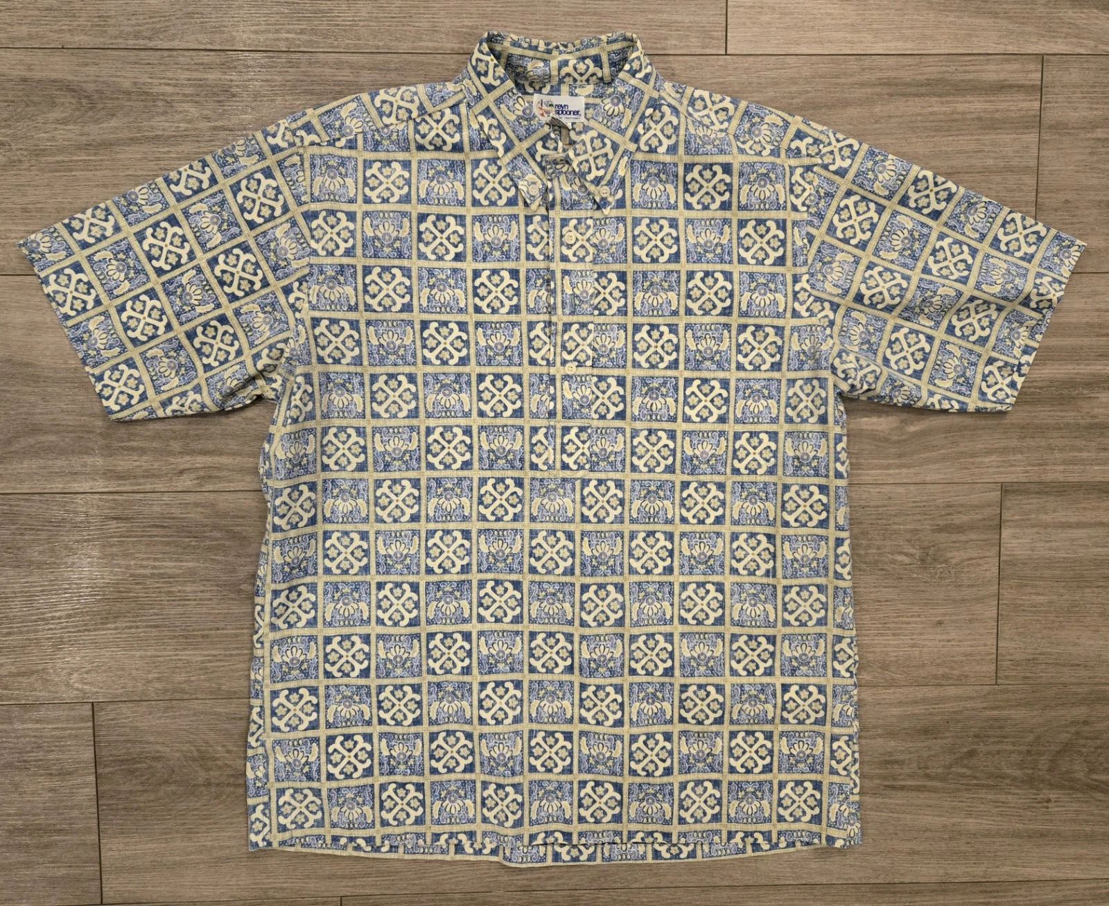 VTG Reyn Spooner Hawaiian Aloha Button Up Beach Shirt Men's Large Pullover USA
Opens in a new window