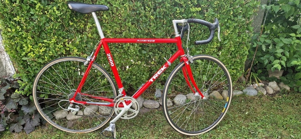 Trek Rennrad Alu 57 cm, Shimano 105 Pedale 14-Gang-Schaltung Felgenbremsen