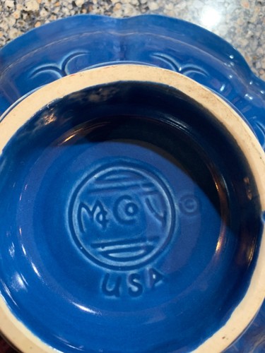 Vintage McCoy Pottery Blue Pitcher and Wash Bowl Basin Set, Dark Blue Color - Picture 2 of 2