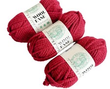 Lion  s Brand Wool Ease 3 Balls Poinsettia, Bundle of 3