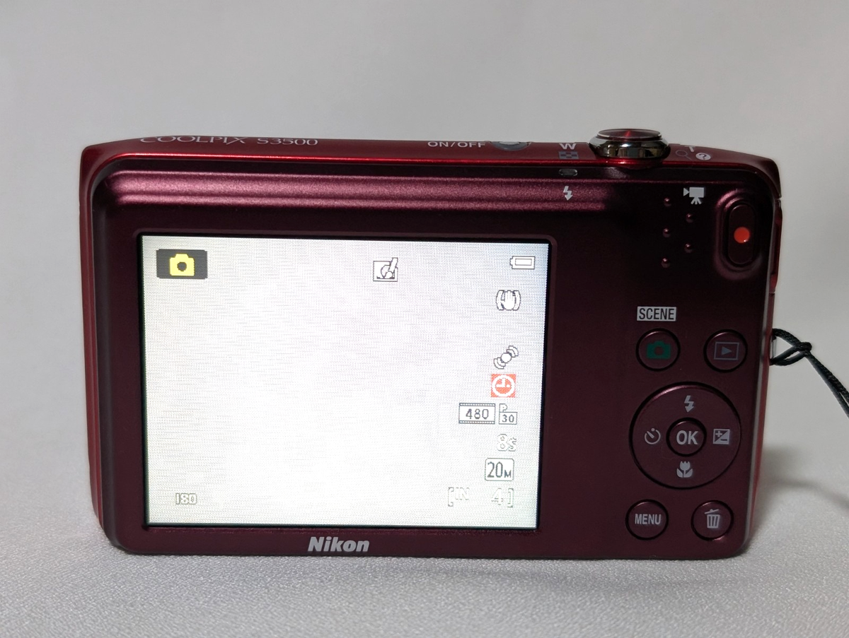 N MINT Nikon COOLPIX S3500 7x 20.0MP Compact Digital Camera