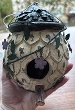 Oval Hanging Bird House for Wrens, Chickadees, and other small nesting birds