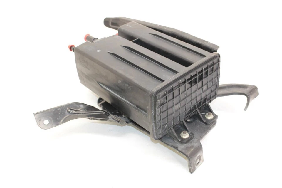 09-15 Mazda Mx-5 Miata NC Fuel Vapor evaporation Canister  - Image 2 of 4