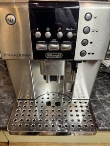 DeLonghi Prima Donna ESAM 6600 Kaffeevollautomat Ersatzteil Bastler DEFEKT