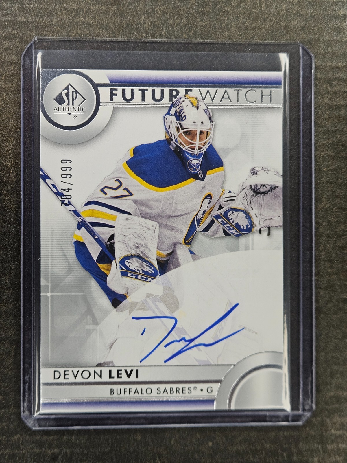 23-24 SP AUTHENTIC FUTURE WATCH ROOKIE AUTO DEVON LEVI /999