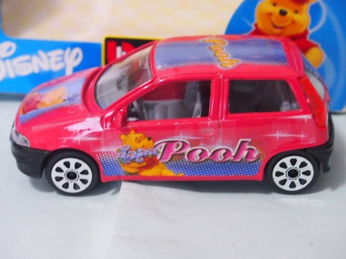 Disney Burago 1/43 Winnie The Pooh Car - Picture 3 of 4