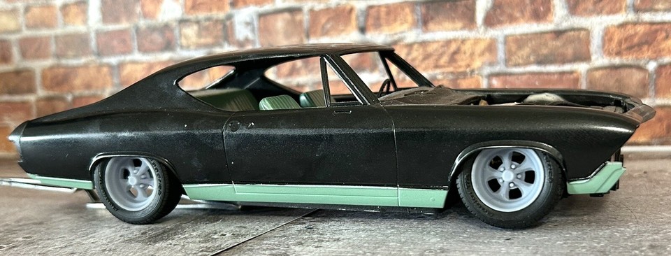 1/24 Scale: 17-inch “Keystone Klassic” Model car wheels/tires. Resin; 1 ...