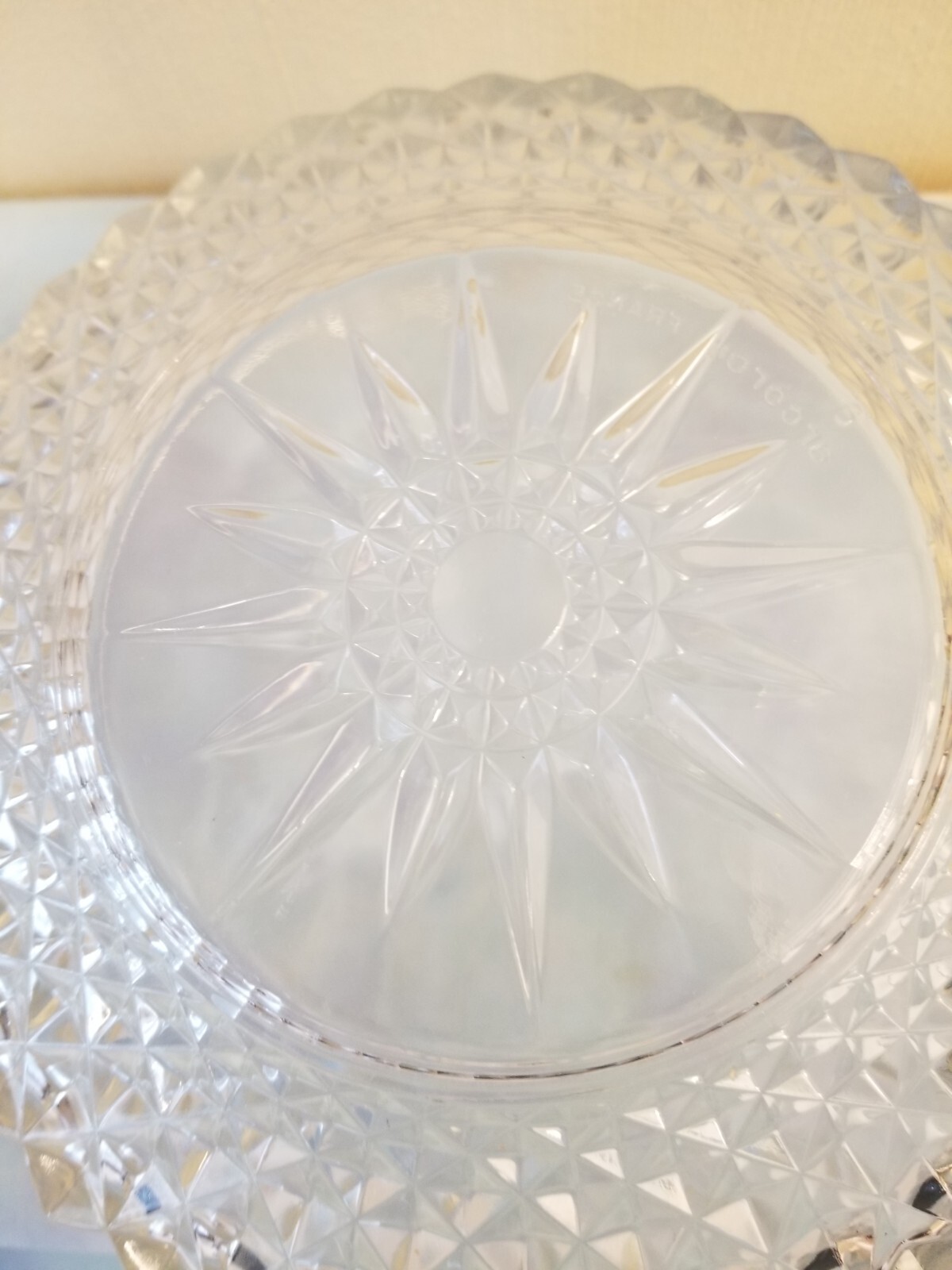 ARCOROC OF FRANCE STARBURST GLASS SERVING BOWL GUC 7  7/8"x 3.75" Very Durable 