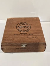 Ashton Churchill Wooden Cigar Box – Made by Hand – Dominican Republic – Empty