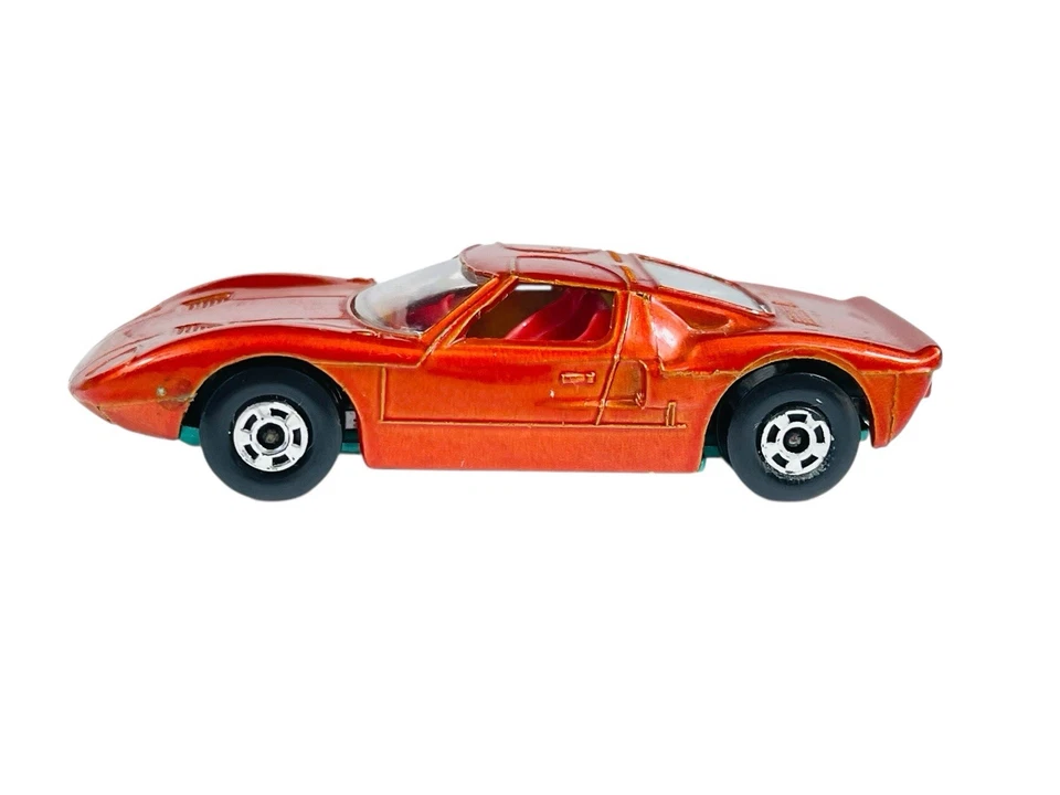 Matchbox Lesney Superfast MB41 vermelho interior verde base cobre Ford GT - Imagem 2 de 4