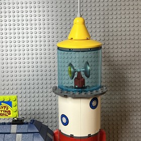 Lego 4982 SpongeBob SquarePants Mrs. Puff&rsquo;s Boating School 100% Complete