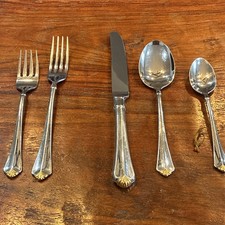 Oneida Stainless Steel Flatware Set Silver/Gold Golden Juliard 5 piece