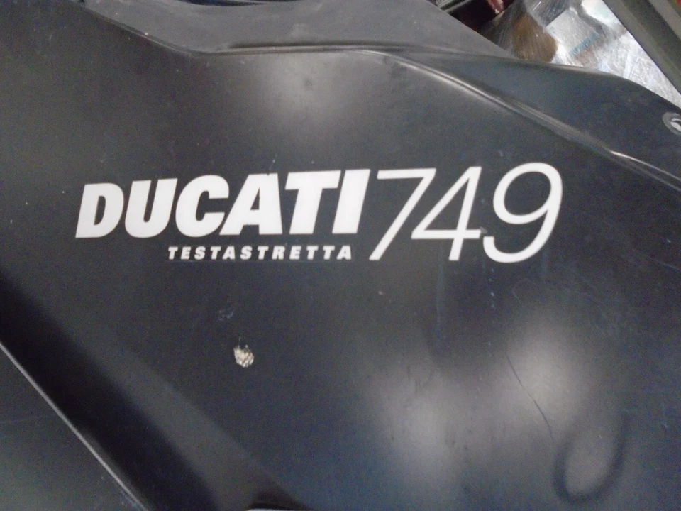 03-07 Conjunto de faros originales Ducati 749 / 999 OEM Foto 3 de 4