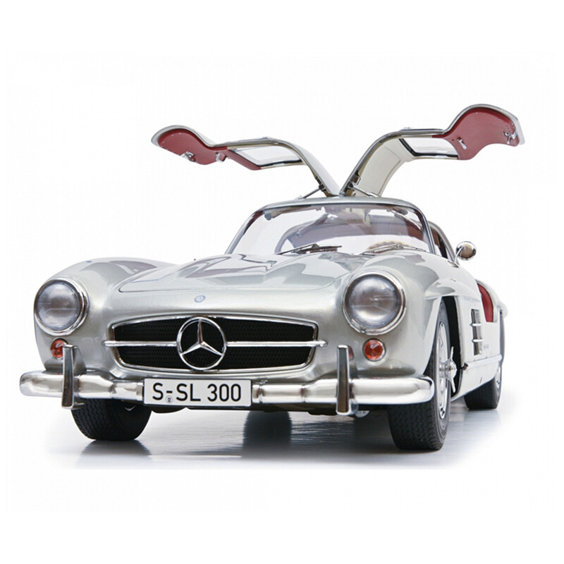 Schuco 1:12 Scale Mercedes-Benz 300SL W198 Silver Diecast Schuco 1:12 Scale Mercedes-Benz 300SL W198 Silver Diecast