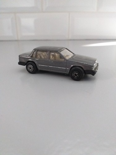 Modèle Réduit Volvo 760 GLE Vintage - Échelle 1:64 MC TOY, France, Série 200 - Occasion