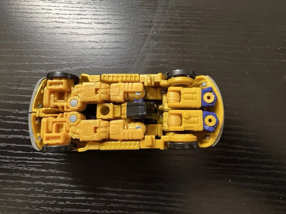 Transformers Buzzworthy Bumblebee Creatures Collide Goldbug - Image 2 of 4
