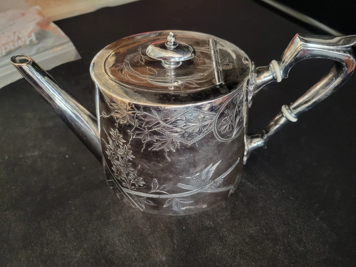 Sheffield Silver Company In Antique Us Silver-Plated Teapots