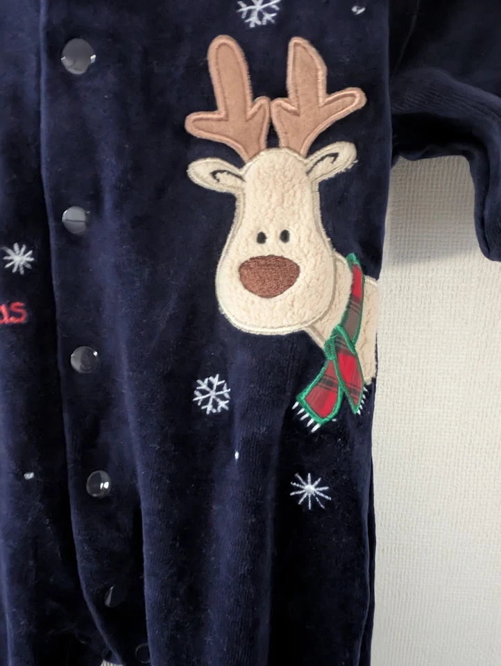 Mameluco Vintage Bebé Primera Navidad 0-3 Meses Terciopelo Azul Con Capucha Reno Foto 3 de 4