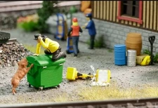 Noch Caution Dog Figure Set 16610 HO Scale