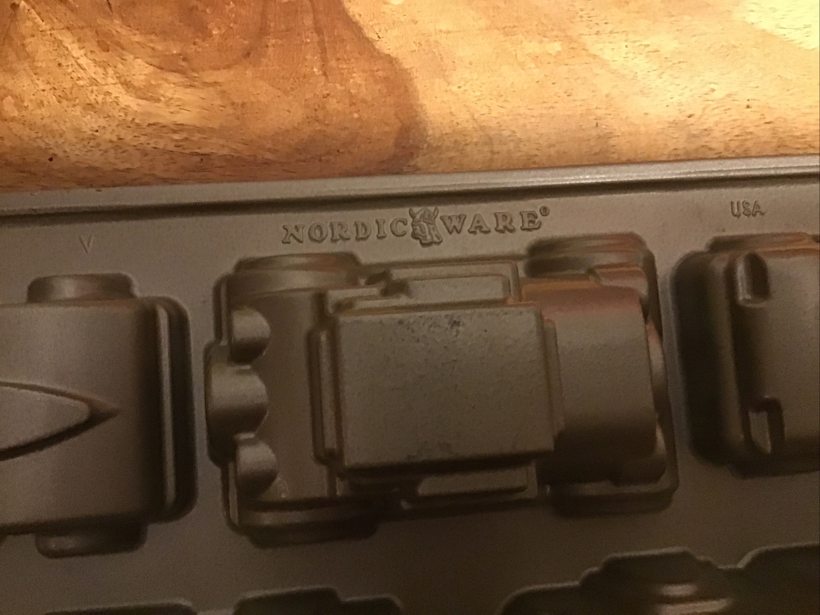 Cars Cake Pan / Tin Nordic Ware Bakeware Makes 8 individual Cars. eBay