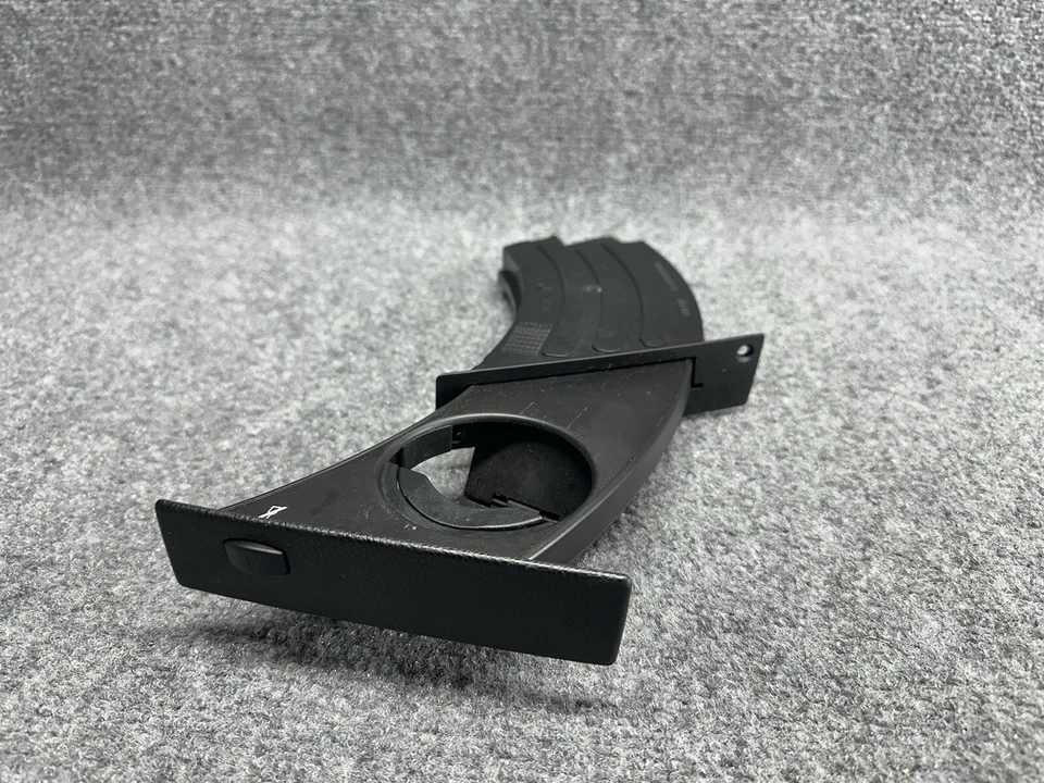 BMW M5 E60 525i 528i 530i 535i 2004-2010 lado del conductor portavasos negro OEM Foto 4 de 4